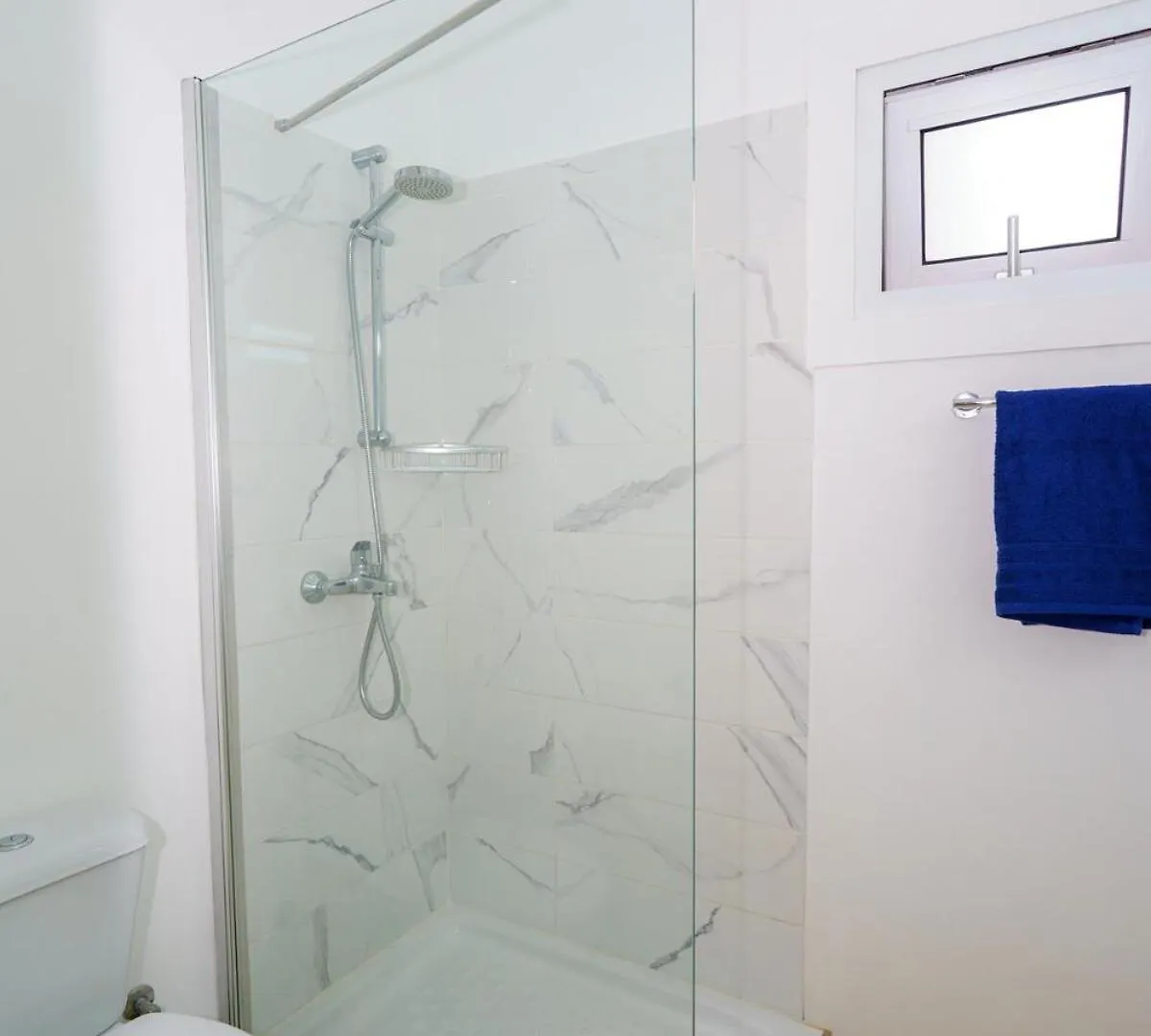 Kitieos 163 Suite In Finikoudes Larnaca